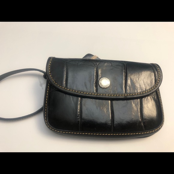 Dooney & Bourke leather wristlet - Picture 1 of 5